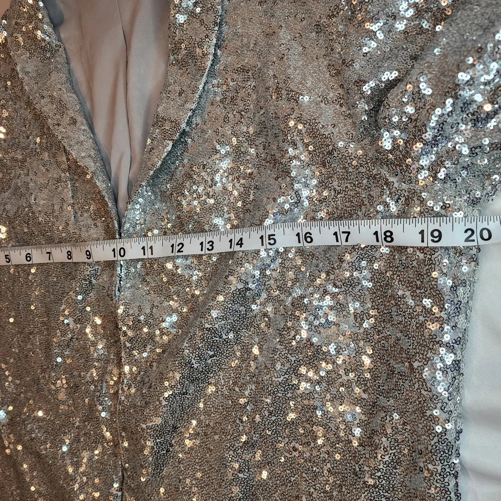 Chelsea28 Silver Sequin Open-Front Jacket, Size Medium - Picture 6 of 9
